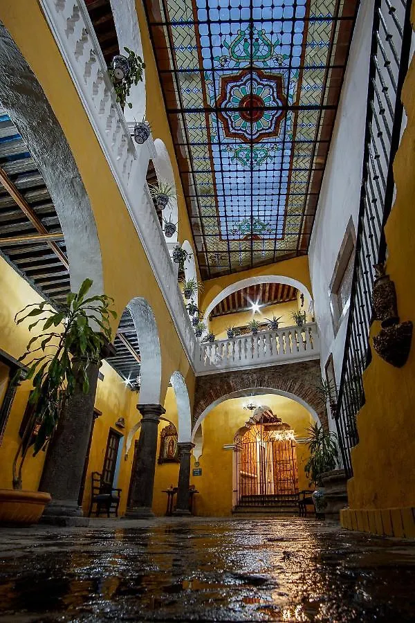 بويبلا Hotel La Plazuela
